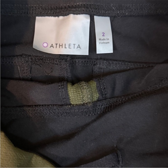 Athleta Headlands Hybrid High-rise
Cargo Leggings - Picture 10 of 10